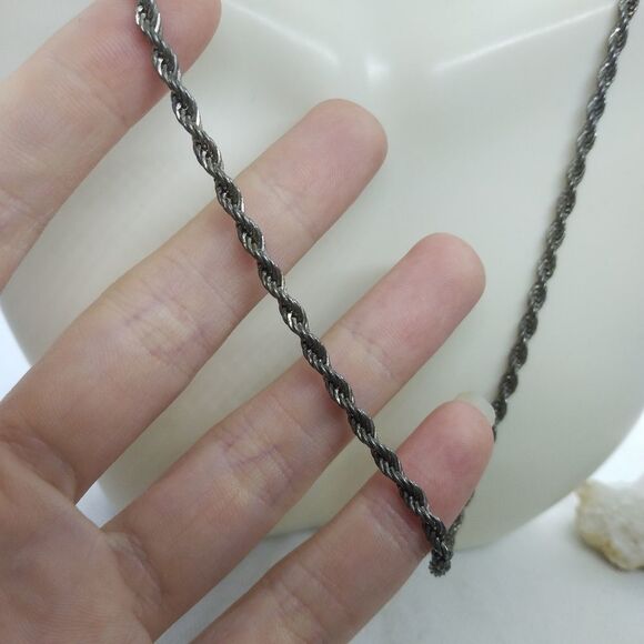 Vintage Monet gorgeous rope chain necklace - Picture 3 of 3